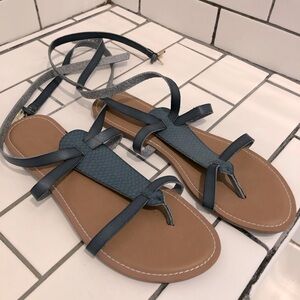 Old Navy Strappy Sandals Dusty Blue Thin Strap Ankle Beach Flats